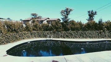 Piscina stagionale all'aperto