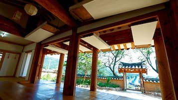 Quang cảnh nhìn từ nơi lưu trú
