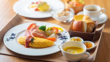 Sarapan masakan setempat setiap hari (JPY 3300 per orang)