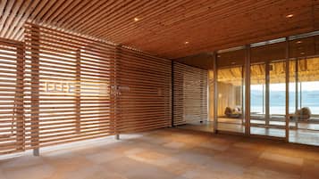 Pintu masuk properti