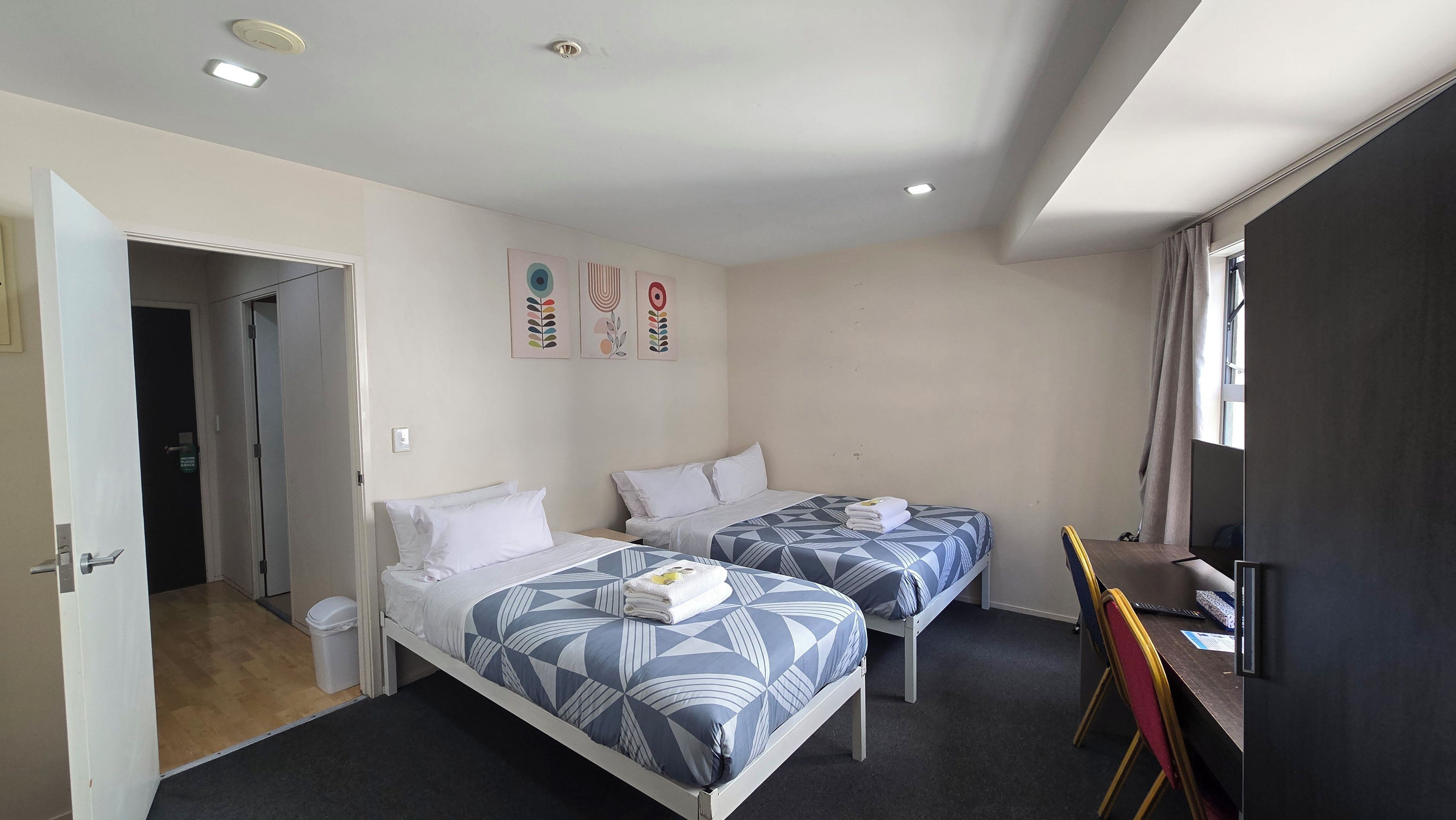 Foto - Empire Apartments