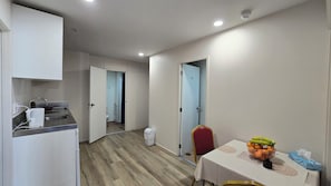 Living area - Empire Apartments (Auckland)