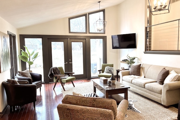 6/13 "Very well decorated modern home near lake. We enjoyed our stay!" Zish