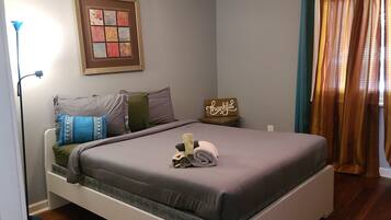 4 bedrooms, in-room safe, iron/ironing board, free WiFi