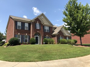 Exterior - Luxury Modern Estate Near ATL Airport 5BR • Pool Table • Office (Atlanta)