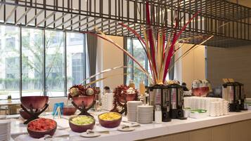 Petit déjeuner buffet (63 CNY par personne)