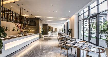 Q-Box Hotel Shanghai Sanjiagang