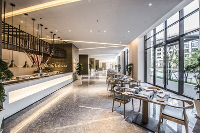 Q-Box Hotel Shanghai Sanjiagang