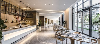 Q-Box Hotel Shanghai Sanjiagang