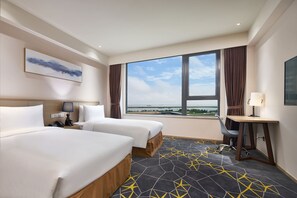 Deluxe Room, 1 King Bed | 1 bedroom, desk, blackout curtains, soundproofing - Q-Box Hotel Shanghai Sanjiagang (Shanghai)