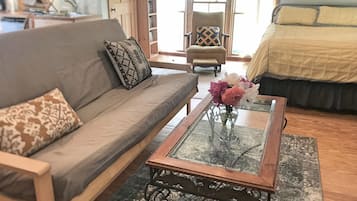 熨斗/熨衫板、免費 Wi-Fi、床單