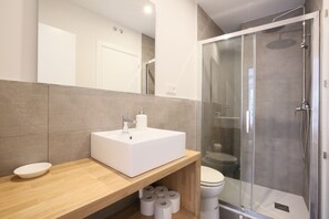 淋浴設備、風筒、提供毛巾、番梘