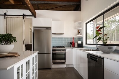 Sascha's Retreat The Hunter Valley -Pokolbin - Pet friendly- Unlimited NBN Wi-Fi