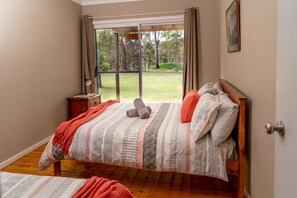 6 habitaciones, tabla de planchar con plancha y wifi gratis