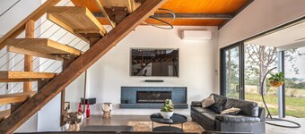 Sascha's Retreat The Hunter Valley -Pokolbin - Pet friendly- Unlimited NBN Wi-Fi