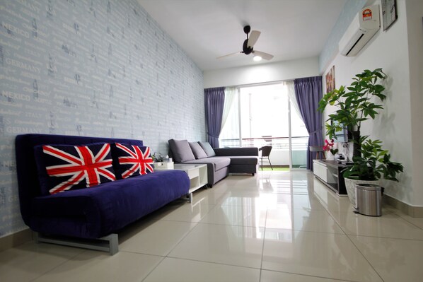Apartment, 2 Bedrooms | Living room