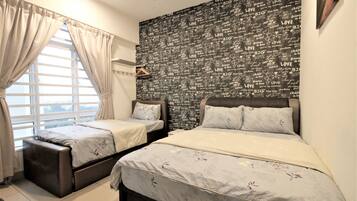 Apartamento, 2 quartos | 2 quartos, escrivaninha, ferros/tábuas de passar roupa