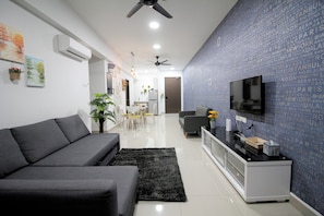Apartment, 3 Bedrooms | Living room | Flat-screen TV - H2H Euro House (Ipoh)
