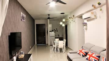 Apartemen, 3 kamar tidur | Ruang keluarga | TV layar datar