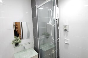 Apartment, 3 Schlafzimmer | Badezimmer