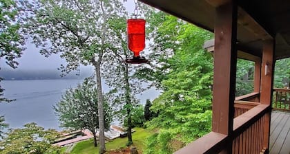 Cozy Lakefront Toxaway Home with Beautiful view. Pet-Friendly!