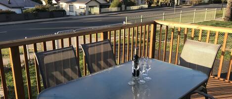 Tempat makan outdoor