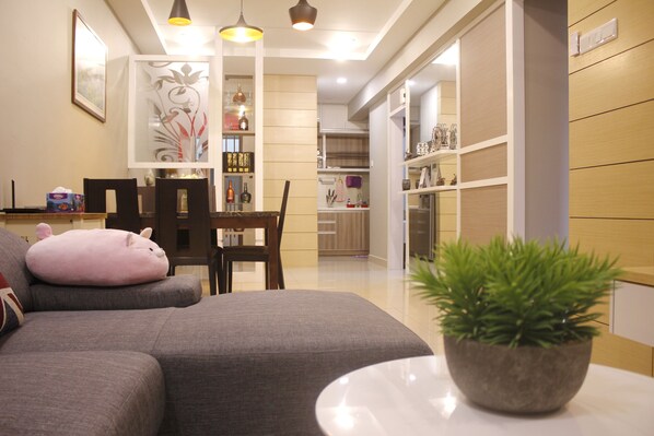 Appartement, 3 chambres | Salle de séjour