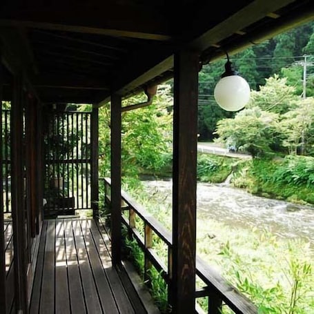 Terrasse/Patio. Daimaru Ryokan