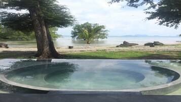 Room | Terrace/patio