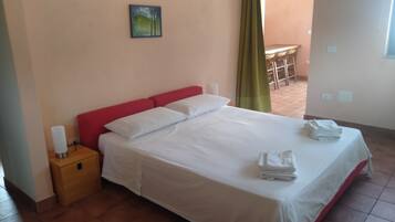 2 quartos, Wi-Fi de cortesia, roupa de cama