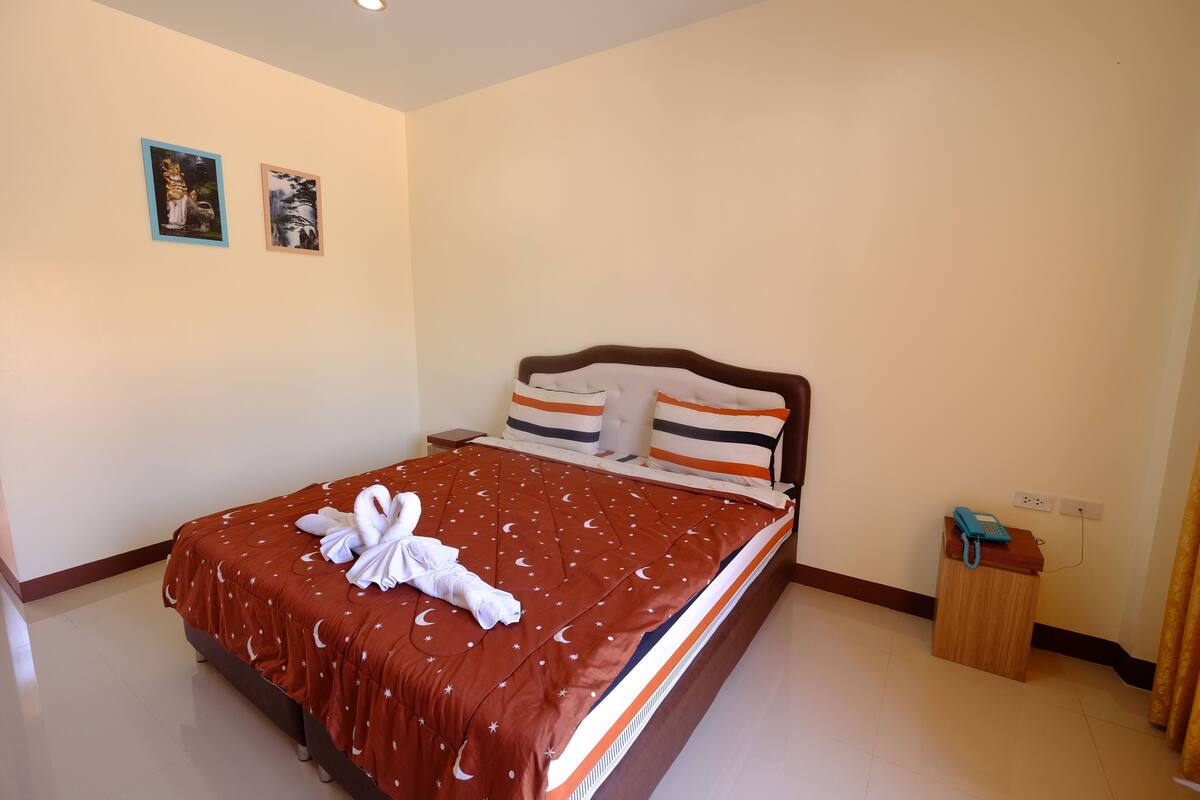 Standard Double Room | Blackout drapes, rollaway beds (surcharge), WiFi (free)