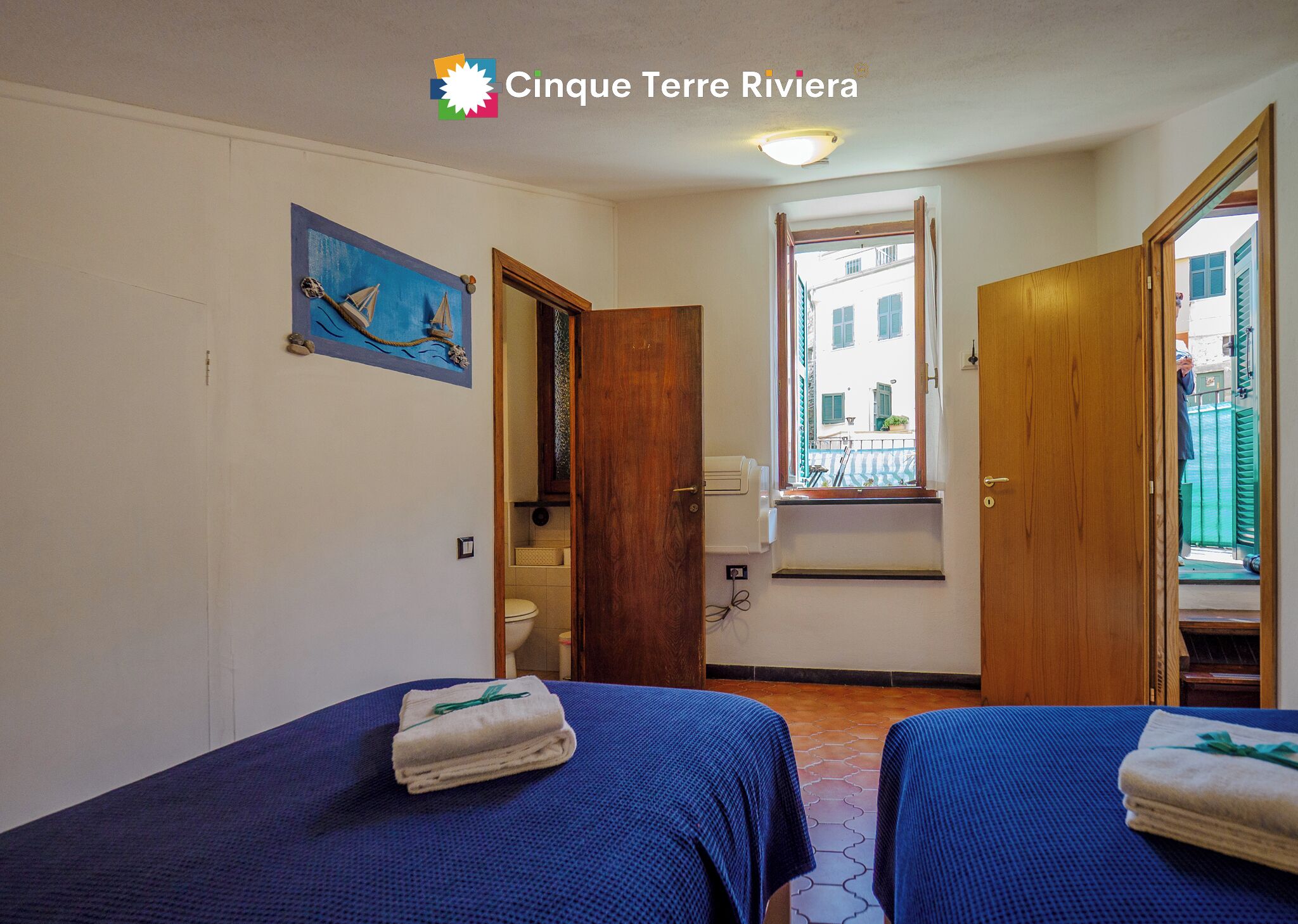 2 bedrooms, travel crib, free WiFi, bed sheets