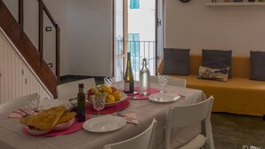 Dining - El Nin Apartment with Terrace (Vernazza)