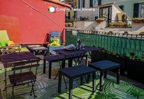 Outdoor dining - El Nin Apartment with Terrace (Vernazza)