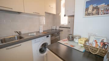 Apartment, 2 Bedrooms | Private kitchen | Full-size fridge, microwave, oven, stovetop