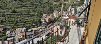Radici Sea View Apartment With Balcony