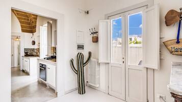 Kühlschrank, Ofen, Herdplatte, Geschirrspüler