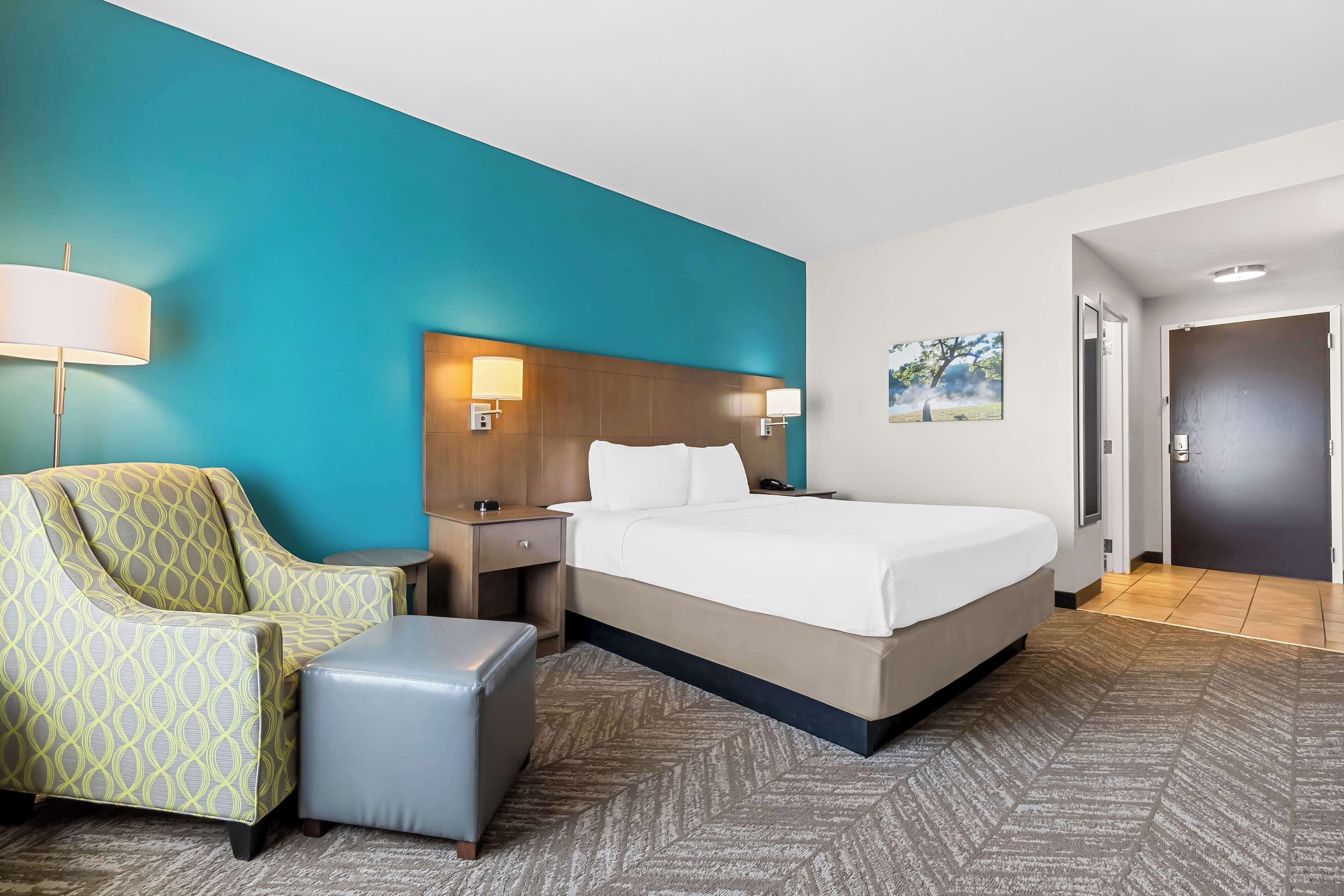 1 bedroom, desk, laptop workspace, iron/ironing board