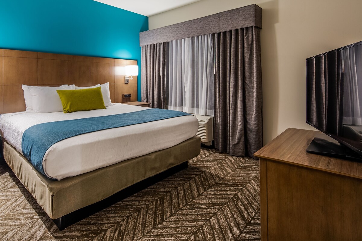 Chambre Standard, 1 très grand lit, accessible aux personnes à mobilité réduite | Bureau, espace de travail pour ordinateurs portables