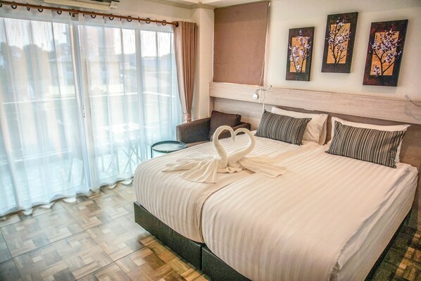 Literie de qualité supérieure, surmatelas, minibar