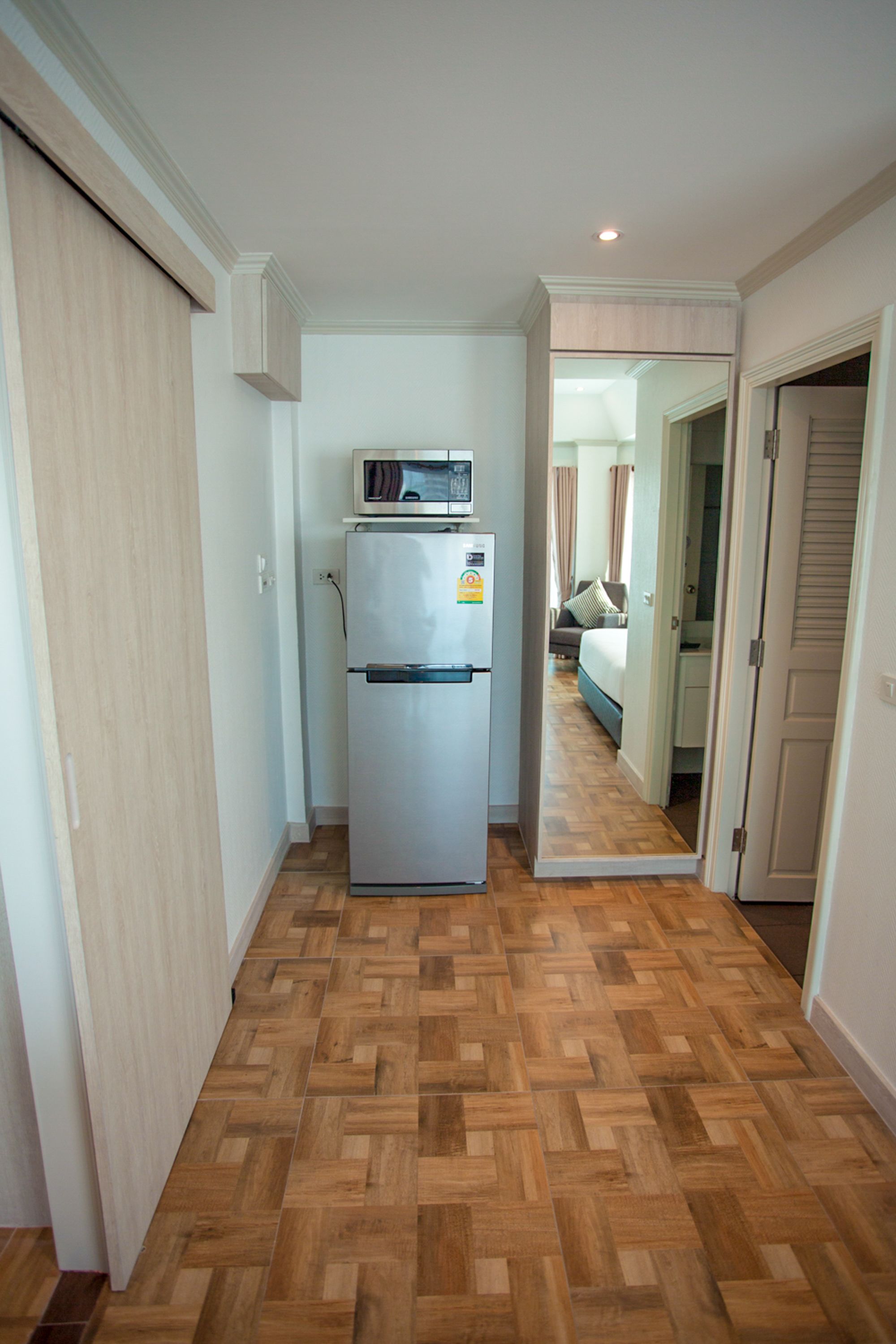 family room  | room amenity