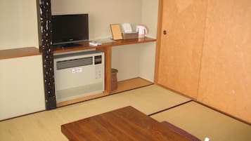 Standard Twin Room, Shared Bathroom | Free WiFi