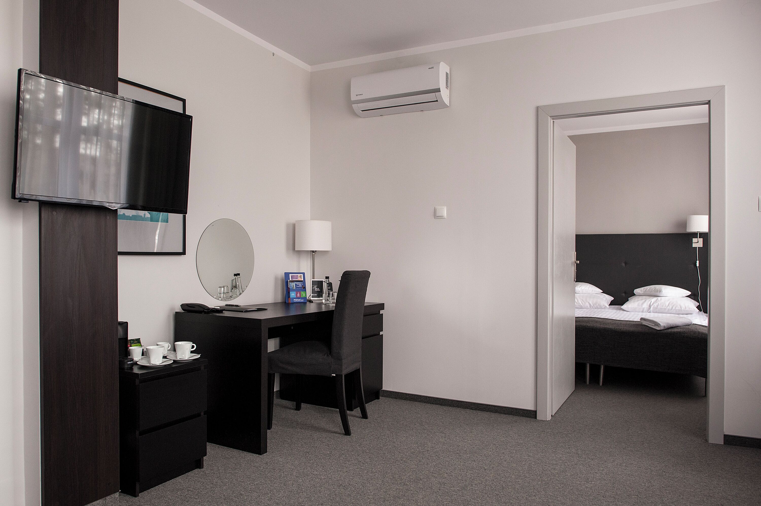 apartment | 1 bedroom, in-room safe, desk, iron/ironing board