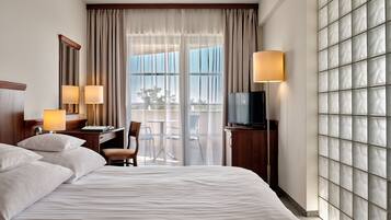 54 bedrooms, in-room safe, desk, iron/ironing board