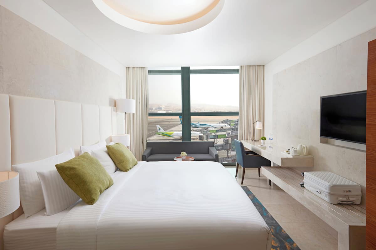 1 bedroom, premium bedding, in-room safe, desk