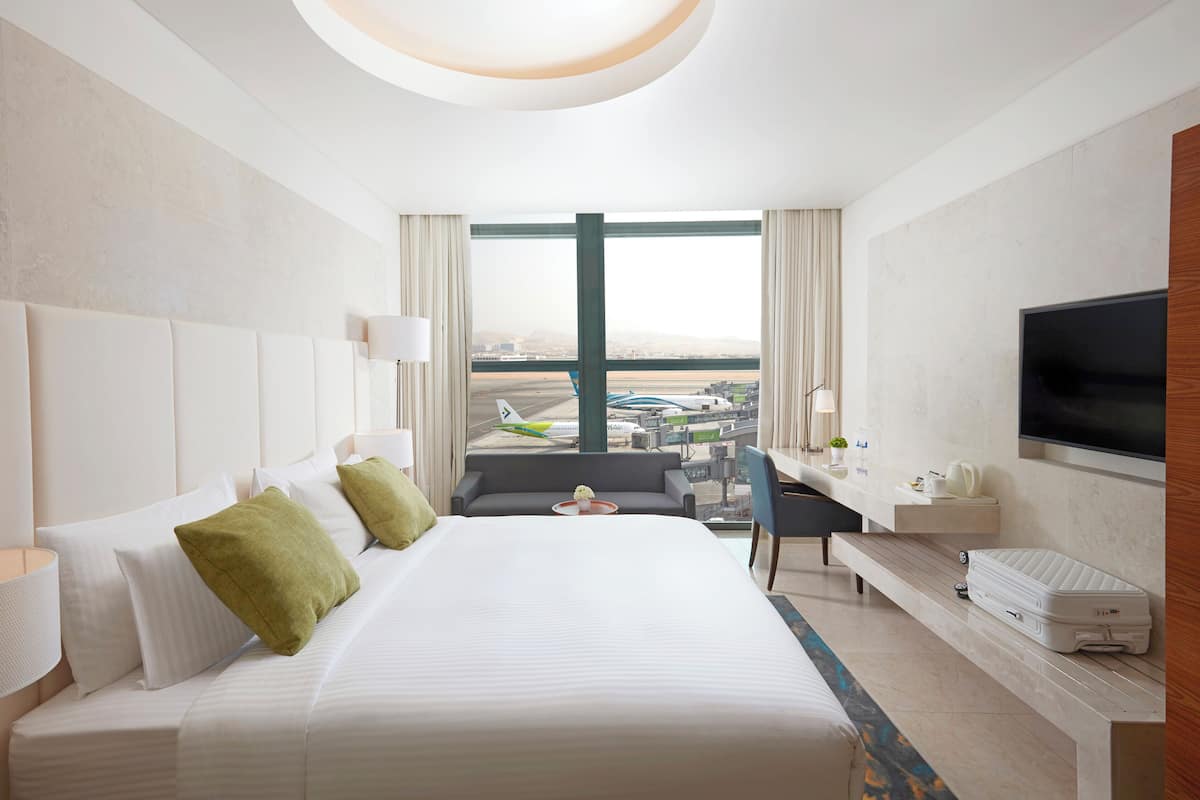 1 bedroom, premium bedding, in-room safe, desk