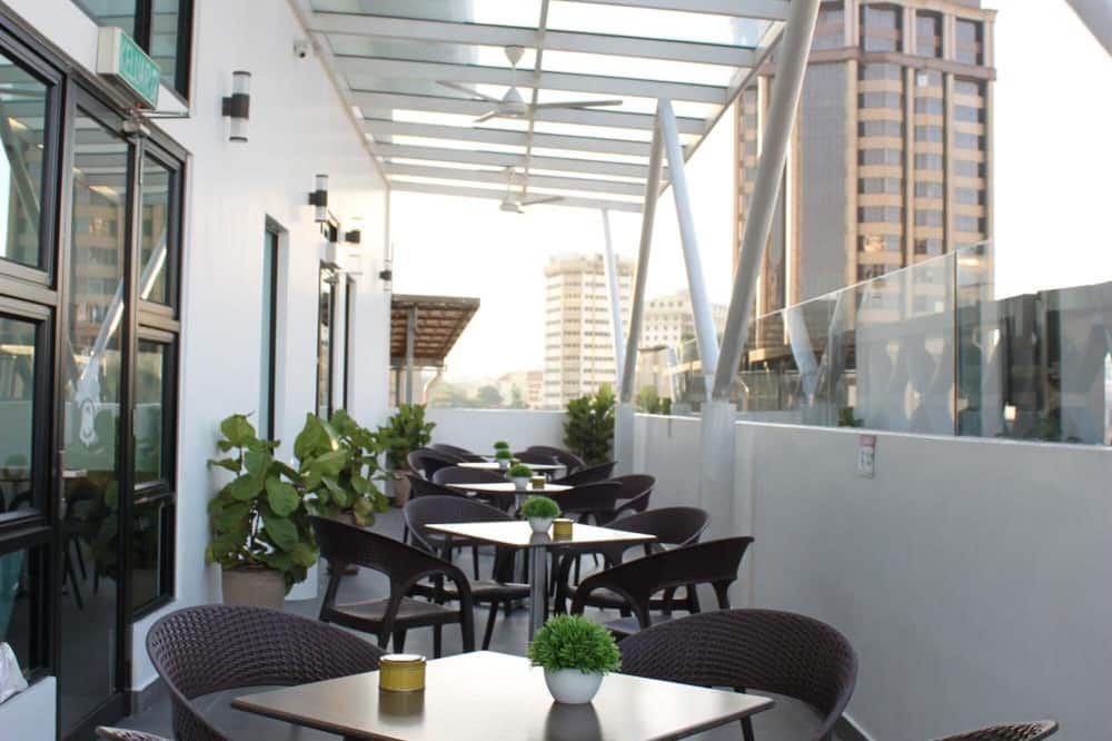 BIG M Hotel