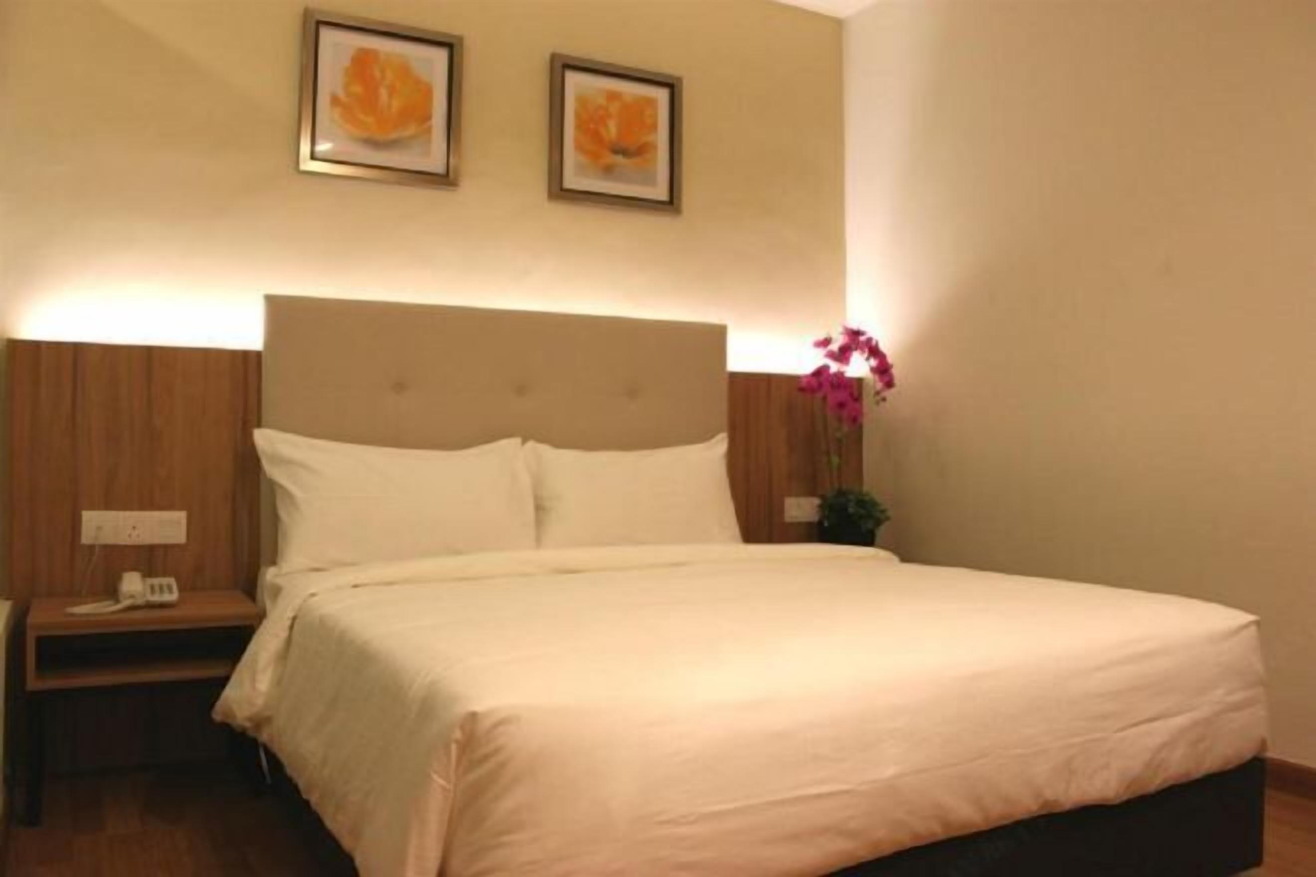 In-room safe, desk, soundproofing, iron/ironing board