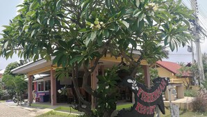 Unclassified image, 3 of 15, button - Fisherman Resort (Sam Roi Yot)
