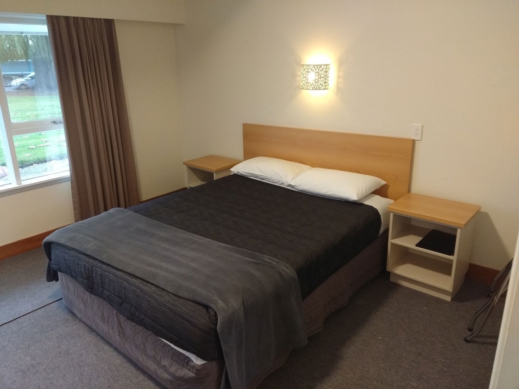 1 bedroom, premium bedding, iron/ironing board, cots/infant beds